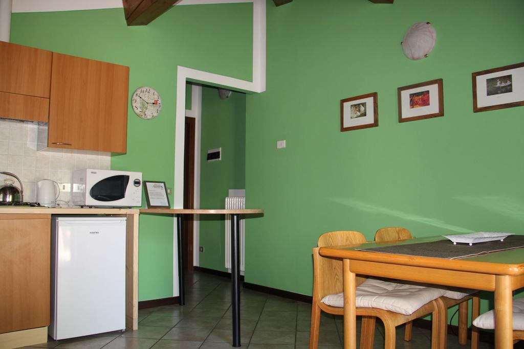 Veranda Beach Apartment Pianello Del Lario 部屋 写真